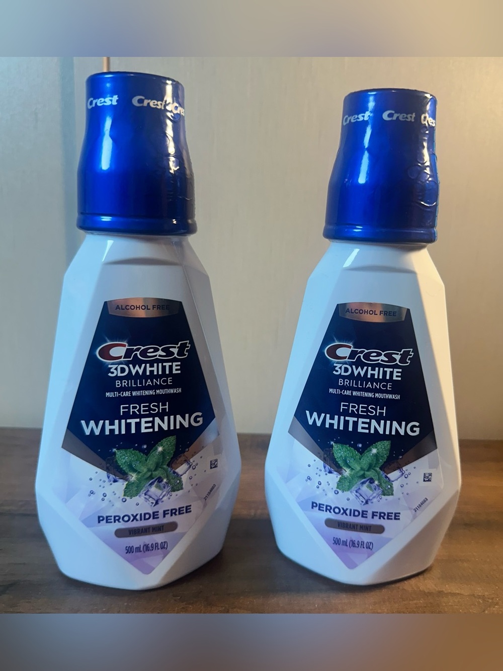 Crest 3D White Brilliance Whitening Mouthwash Fresh Whitening *Vibrant Mint* X2